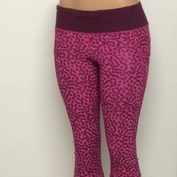 Lululemon Run Top Speed Crops - Picture 1 of 3